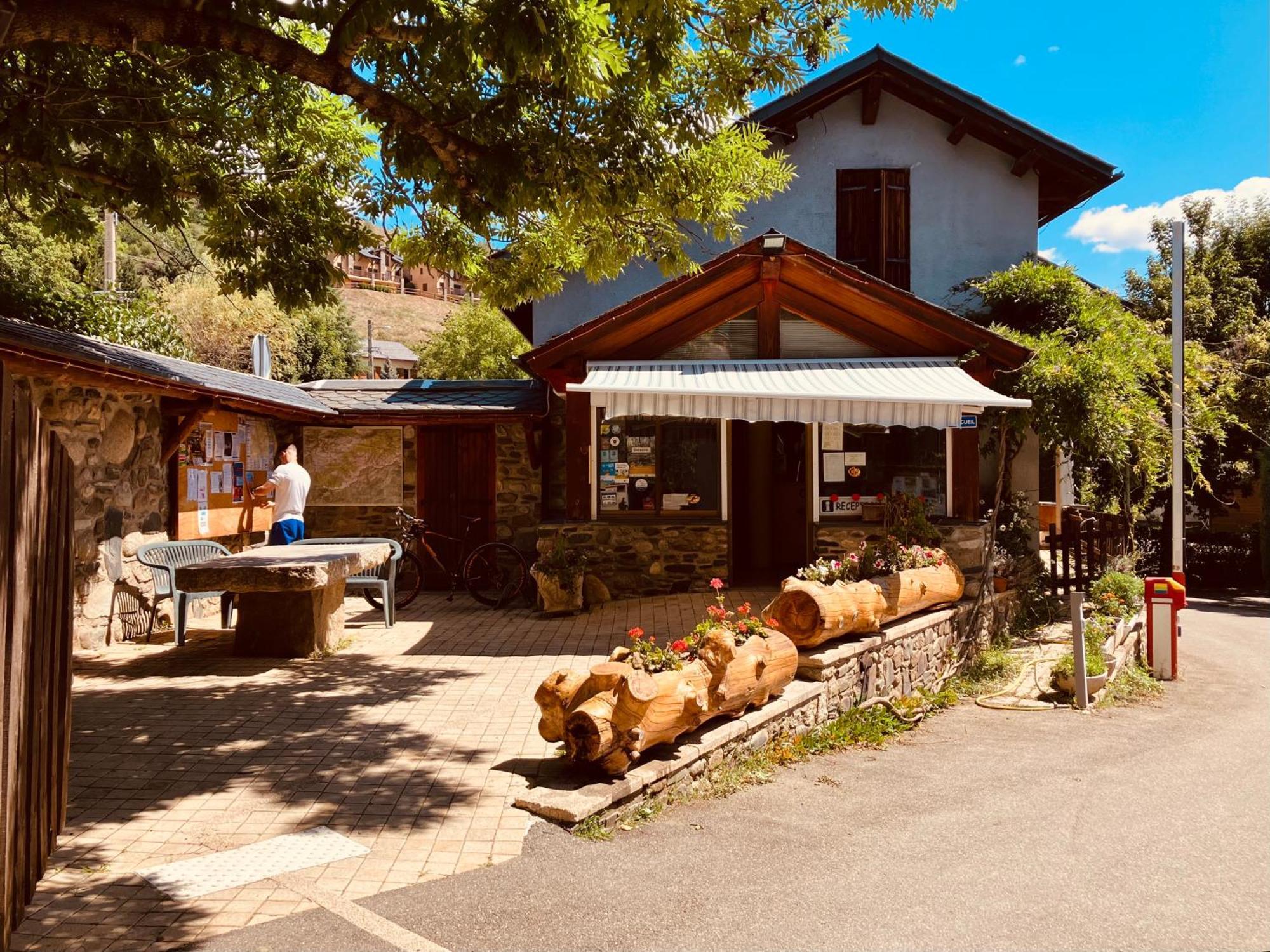 Camping L'Enclave Mobil-Home Estavar Exterior foto
