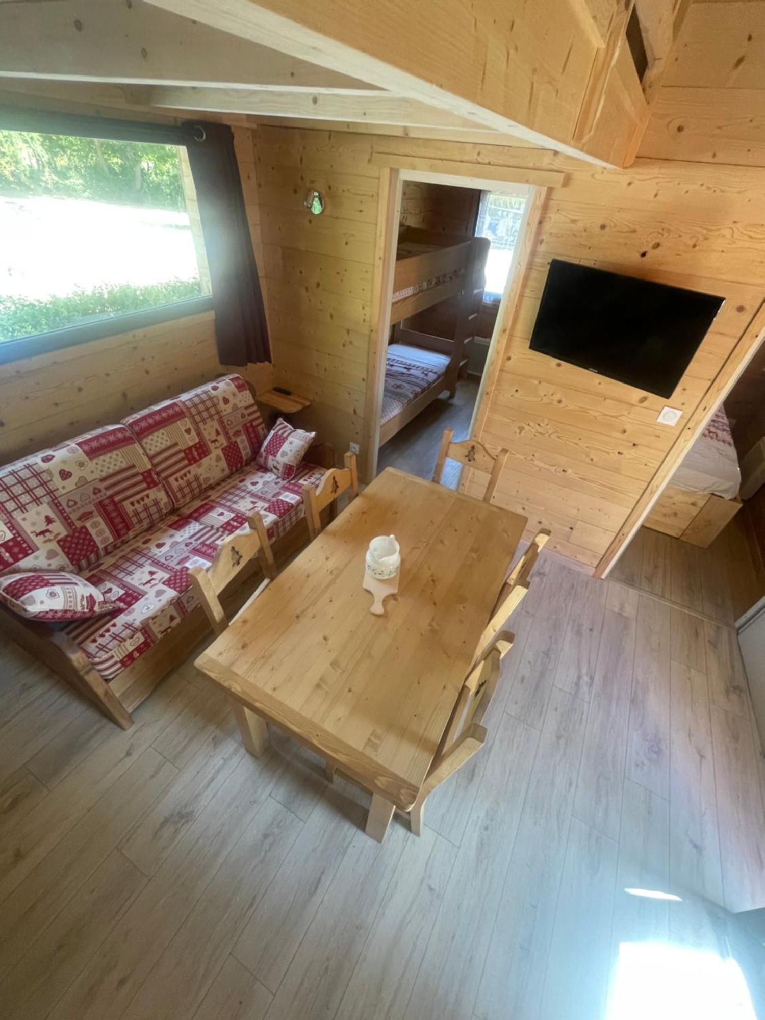 Camping L'Enclave Mobil-Home Estavar Exterior foto