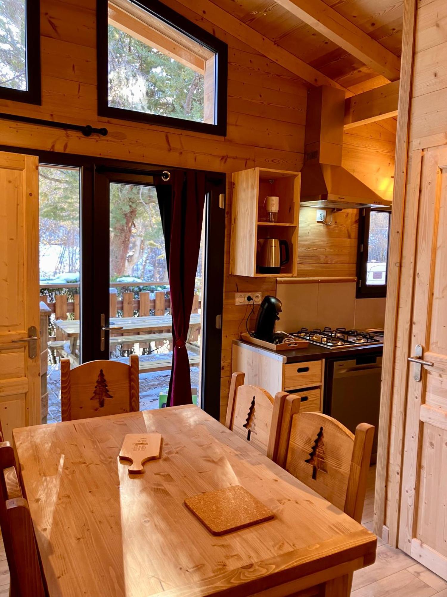 Camping L'Enclave Mobil-Home Estavar Exterior foto